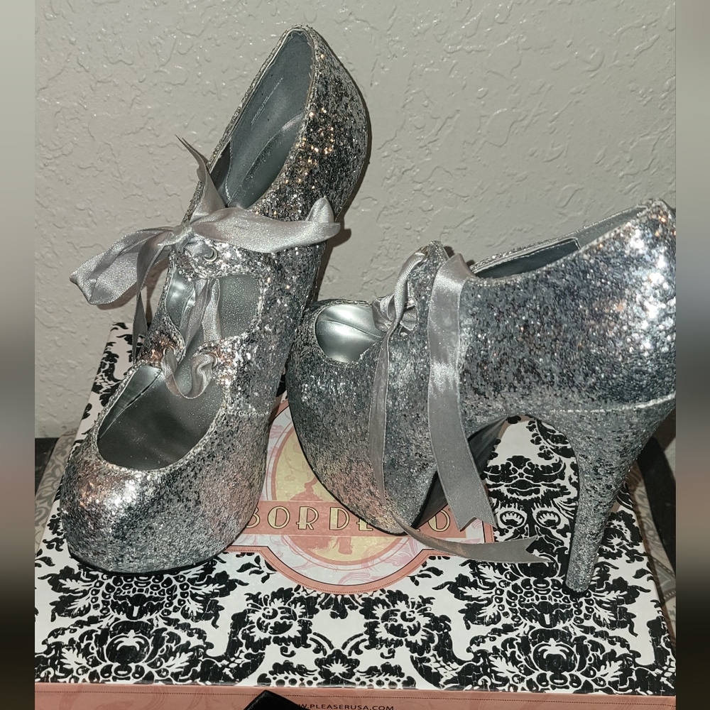 Bordello Teeze-10G - Silver Glitter by Pleaser